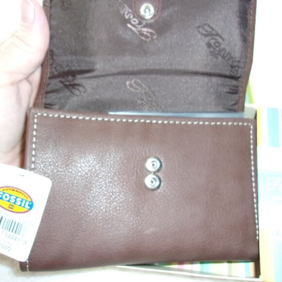 E-152 NIB FOSSIL WOMENS ESP POP STITCH TRIFOLD WALLET - Picture 4 of 12